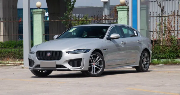 捷豹XEL动态体验，同样都用采埃孚8AT，它比宝马3系差在哪儿？