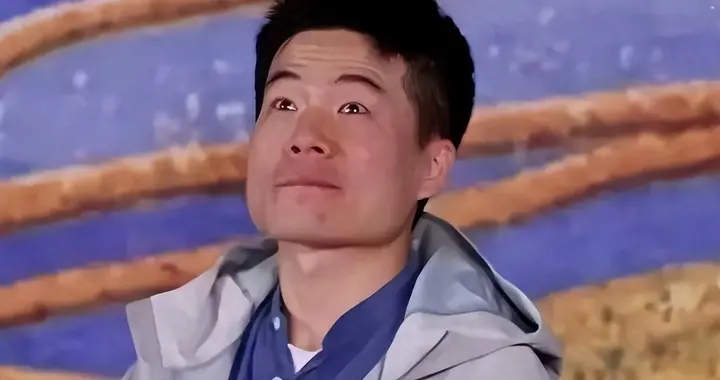里子面子都丢了！周星驰不断质疑董宇辉，撕下他“爱装”的遮羞布