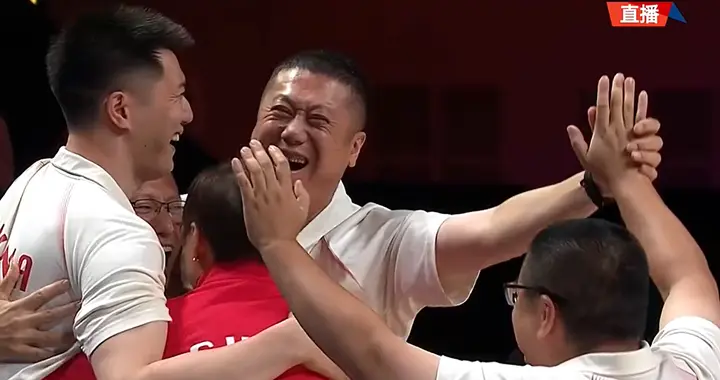 3-2，中国女排赢美国！闯进四强：2人成为奇兵