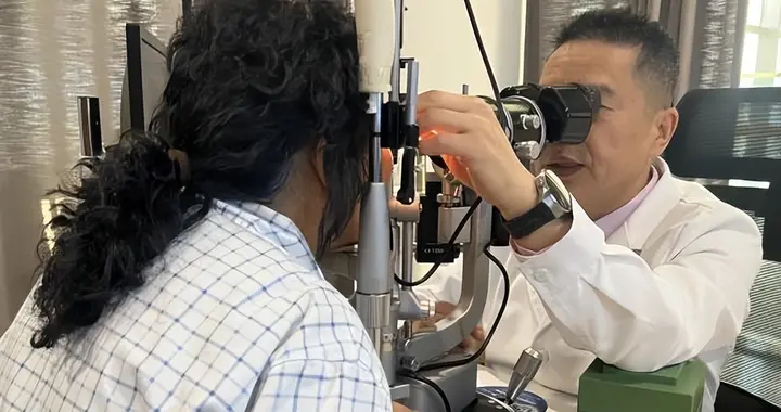 63岁女子熬夜引发急性青光眼发作，医院24小时急救保住视力