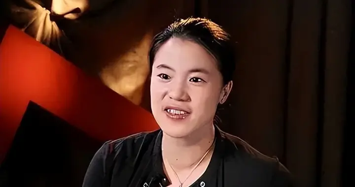 央媒发文，高调官宣王楠新身份，资产查封被带走调查传闻早有真相