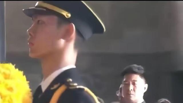 兵武推演：近日，郑丽文携团赶赴南京中山陵