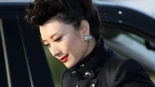 小智小慧的分享：她的美照真的太绝了，这一