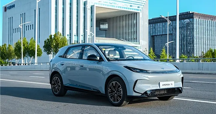 通勤省电神器！极狐T1热泵空调加持预售6.88万起