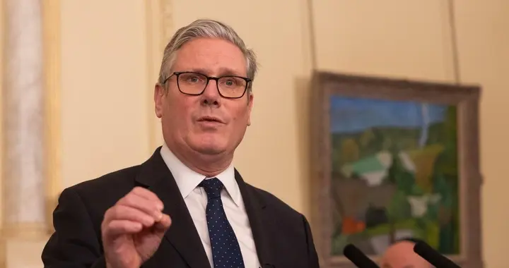 全军仅有14门榴弹炮，但英国仍要出兵，称要保卫格陵兰免遭俄侵略