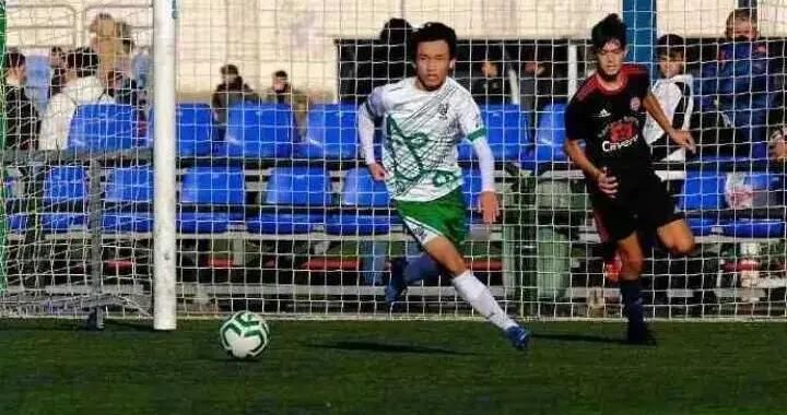 19岁留洋小将李杨怿加盟武汉三镇：青训为根，低谷中更要看见希望