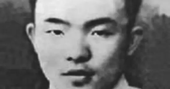 赵荣声潜伏卫立煌身边10年，却被对方突然问道：我参加共产党好吗