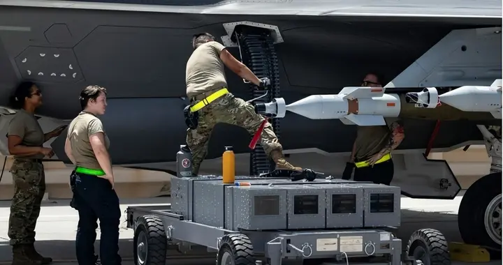 2025年美军空袭626次，伊朗未进前三，特朗普早露「恋战倾向」