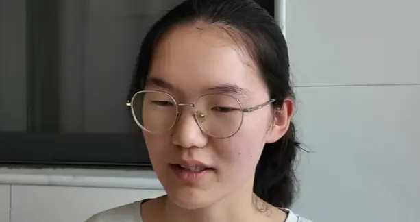 河南高考699分女孩基本确定清华，招生组表态，庞众望成最大赢家