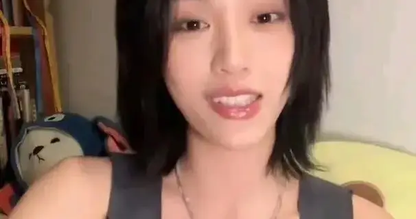 没背景就该被拿捏？马栗们的换角泪，撕开娱乐圈最痛潜规则