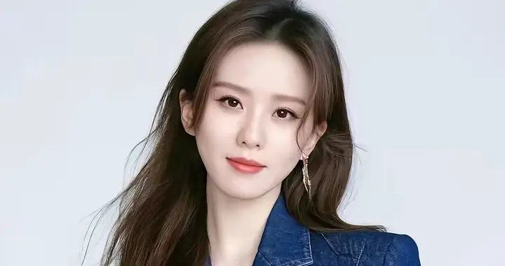 穿牛仔外套的刘诗诗