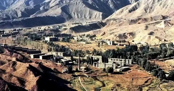 1992年，毛阿敏唱的一首歌谣，将中国绝密军事基地向世界公开