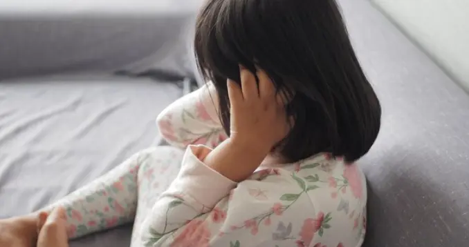 为什么孩子一和你说话戾气就很重？一个家里中最稀缺的，这3个字