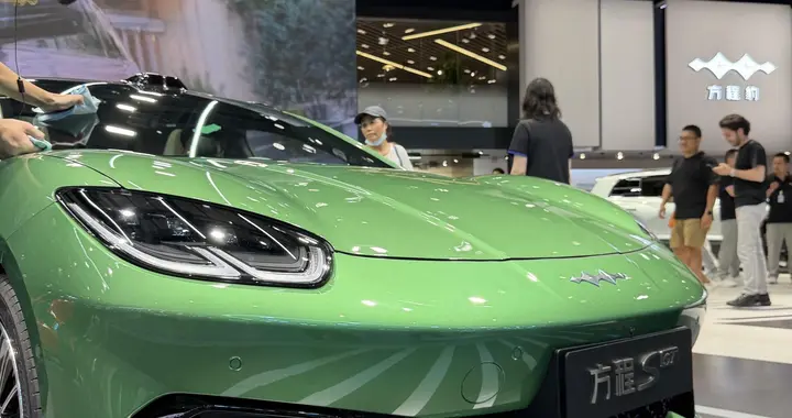 方程豹S与S GT登场，18.99万起售，云辇底盘加持
