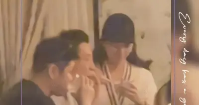 网友偶遇汪小菲夫妇，与友人开心畅谈，住豪华大别墅旅途好幸福