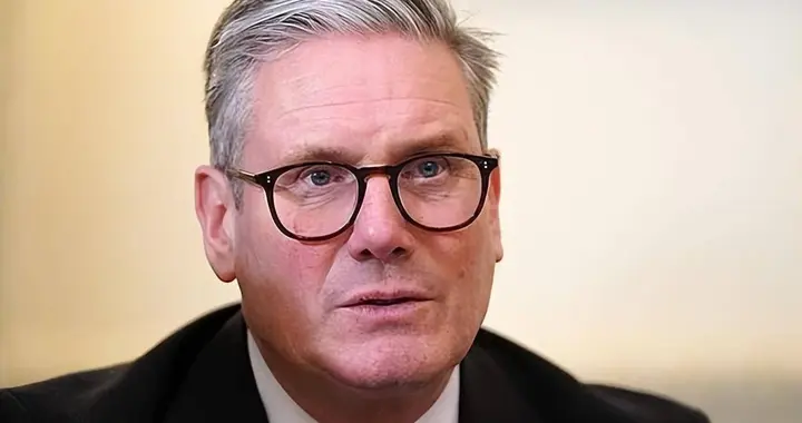 美国对驰援格陵兰岛的八国联军加税，连派一个兵的英国也被加10%