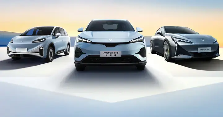 道阻且长行则至？“渡河者”极狐的2025答卷解读