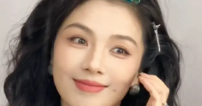 刘涛化妆室美图释出