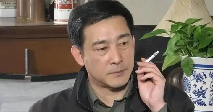 大家熟悉的他早已逝世，一天吃几十片止痛药，去世半年公众才知道
