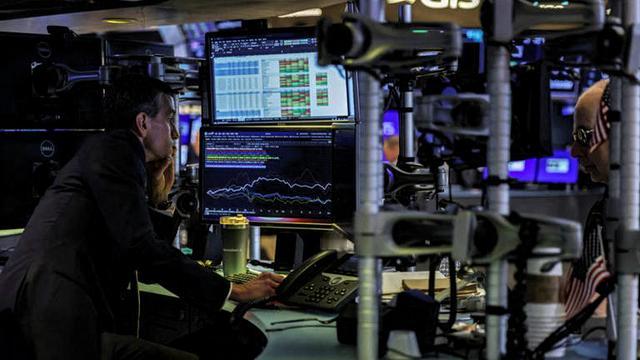 美国甜甜圈媳妇：周五股市实时：华尔街股市