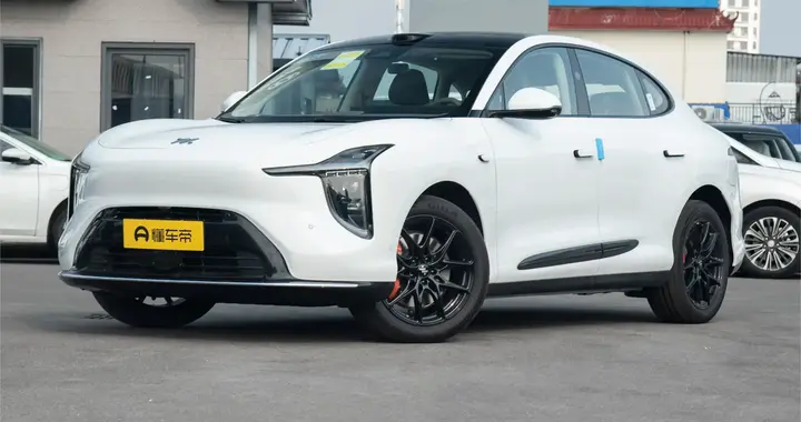 新一代智己LS6上市，19.79万元起售，性价比有多高？