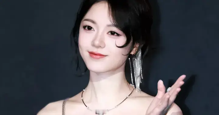 美女壁纸-第6650期-赵今麦
