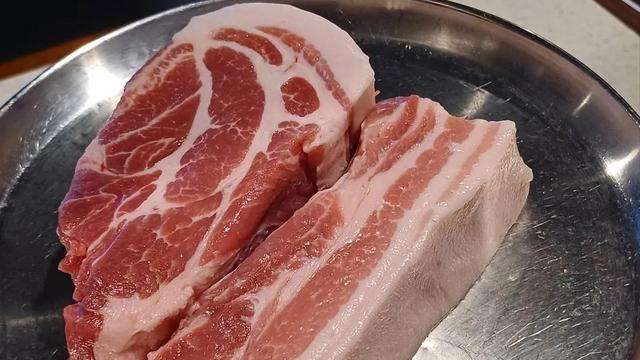 阿嫂姐姐：别再瞎掰了，猪价大跌根本不是什