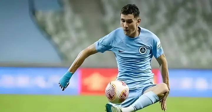 经过了两场U23国家队比赛后，邵佳一的笔记本上又画上了几名球员