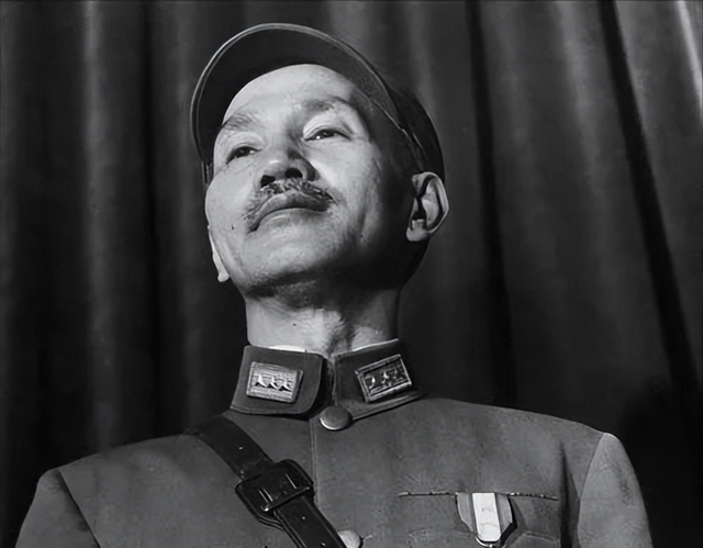 蒋介石曾言：世上只有两人能取代我，除了毛主席，另一人是谁