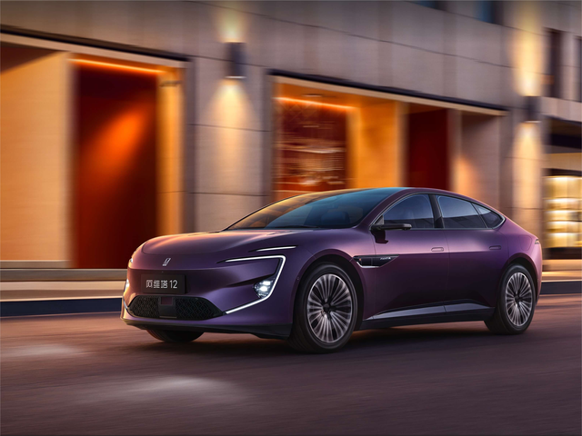 2025款阿维塔12购车手册 两款入门版本物有所值