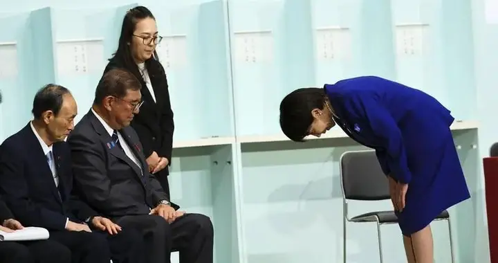 当不成首相了？高市被联手逼宫，日本30人遇难，俄给日本发通牒