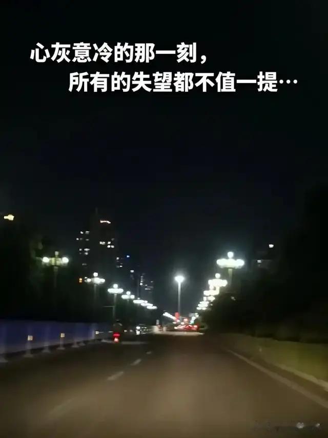 教育矛盾体，二十七年一线教龄教师希望您能给出一个切实可行方案