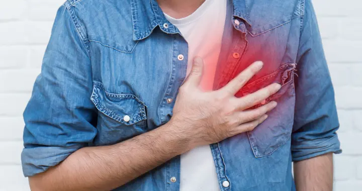 50岁以上半夜总在这个点醒？心内科医生：可能是心脏在报警