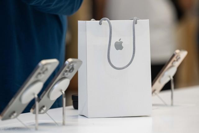 苹果还是华为：下一部手机该如何抉