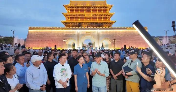 凉州一夜，当俞敏洪遇上皇台奔马，明清街彻底燃了