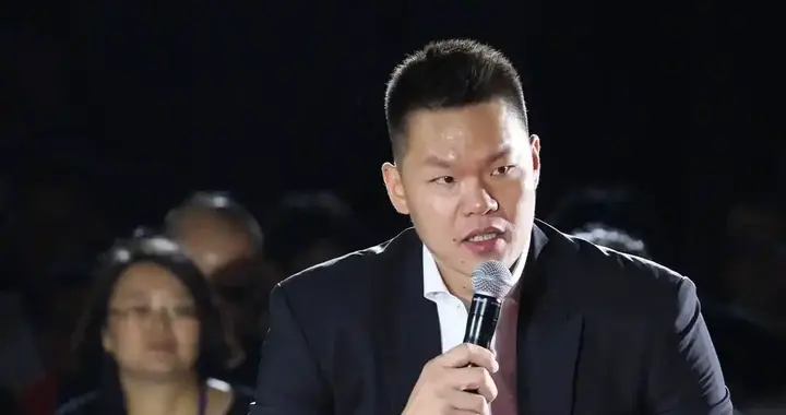 广东球迷笑了！连杀两阵+辽宁栽在青岛，这才是十一冠的统治力！