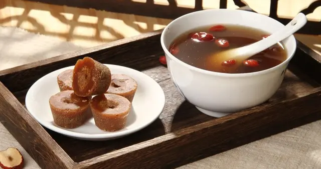 秋冬补气血不用愁！红参当归暖身汤，温阳散寒还养人，全家都能喝