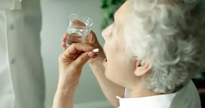 医生调查提醒：气温降低，吃降压药的患者，千万要注意这4个事项