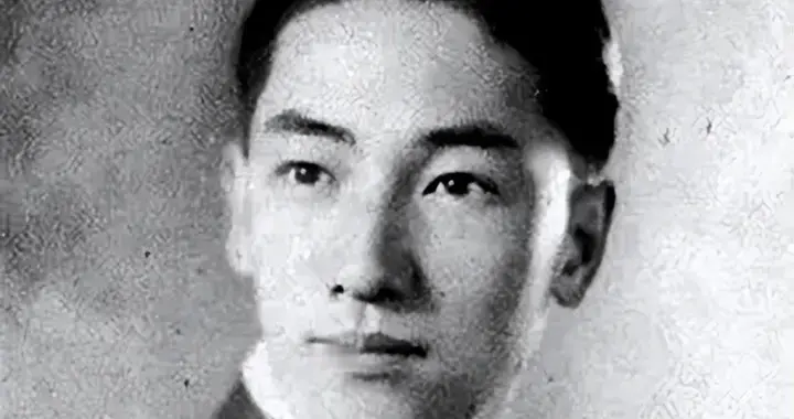 蒋纬国死前爆料，蒋经国并非蒋介石亲骨肉，是因为老蒋不能生？