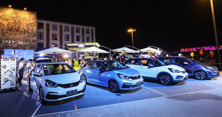 新能源狂卷时，飞度为啥成了不跟风的香饽饽？