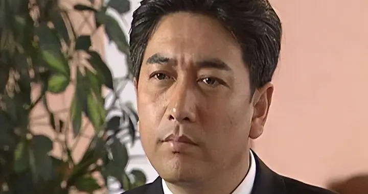 苦命水均益：76岁智残哥哥至今未婚，他养了哥哥一辈子不离不弃