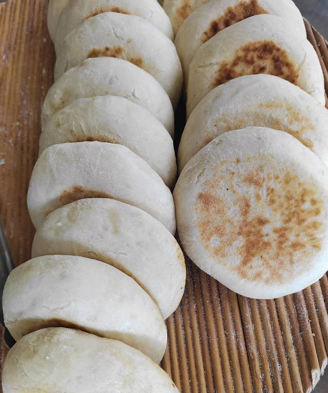 买了新电饼铛后才发现，原来烙不好饼不是我的问题