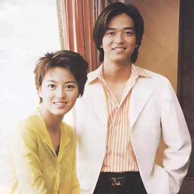 小帅写娱乐圈旧闻：已知：梁咏琪有一个孪生