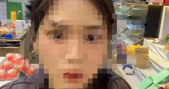 实体店越来越难了！女子投资30万开水果店，坚持一年多撑不住了