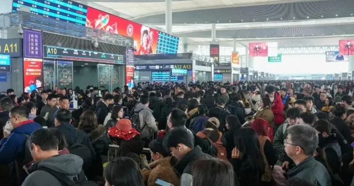 成都东站客流量连续四天位居全国第一，让一众高铁站汗颜