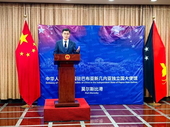 30名在巴新淘金的中国公民被扣留，中国驻当地使馆紧急喊话。  巴布亚新...
