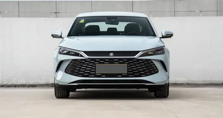 9.68万起，定位中型插混轿车，想买比亚迪秦L DM的别着急