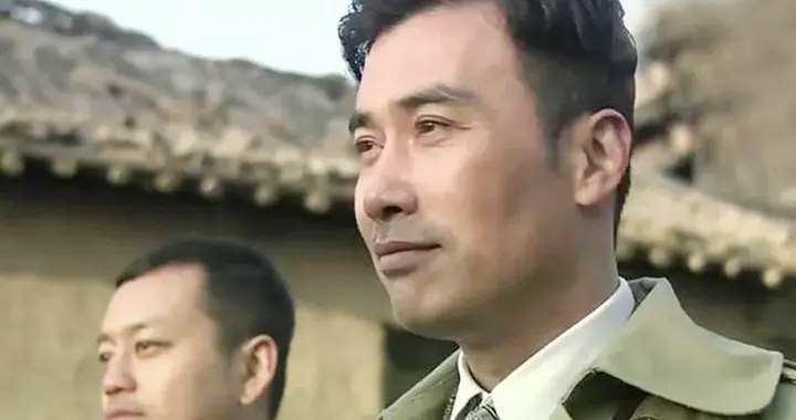 重温《风筝》才懂：最早识破郑耀先的，不是袁农，而是死对头