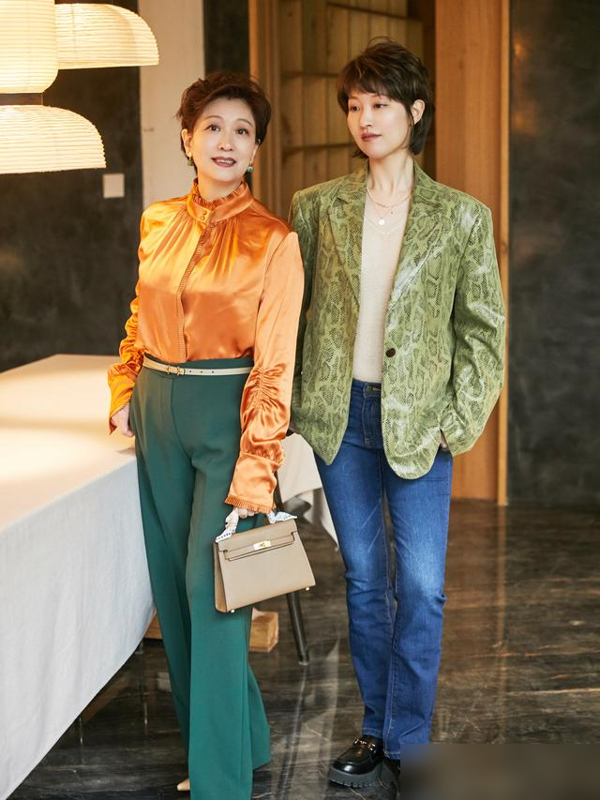 大妈穿裤别跟风！这3类雷区要避开，3种神裤越穿越精神