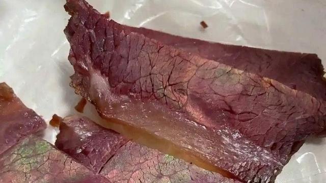 52赫兹实验室：刚买的熟牛肉上有这样的像